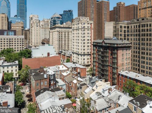 310 16th St, Philadelphia PA  19102-4907 exterior