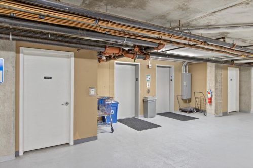 137 Wilson St, Madison WI  53703-3378 exterior