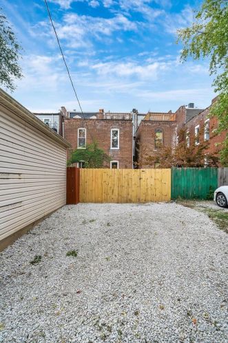 2646 Russell Blvd, Saint Louis MO 63104-2608 exterior