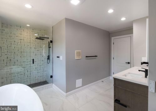 7725 16th St, Washington DC  20012-1460 exterior