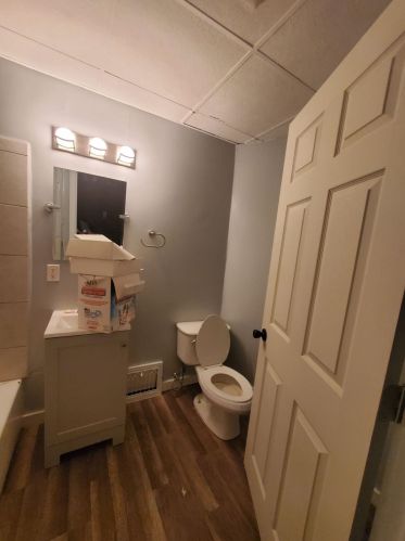 1900 30, Milwaukee WI 53215-2129 exterior