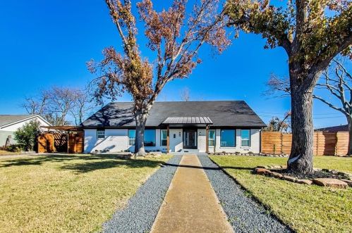 10112 Gooding Dr, Dallas, TX 75229-6210