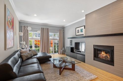 1734 Talman Ave, Chicago IL  60647-5224 exterior