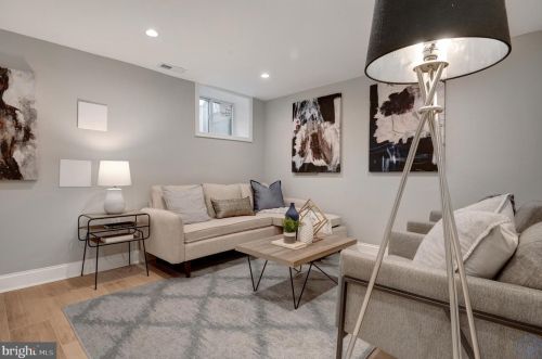 1116 Abbey Pl, Washington DC  20002-3416 exterior