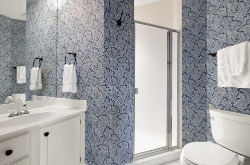 24 Casa Mar Ln, Naples FL 34103-3685 exterior