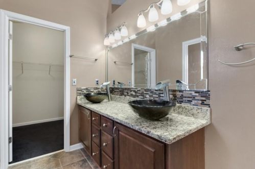 2725 Hillvale Cv Dr, Lithonia GA 30058-1856 exterior