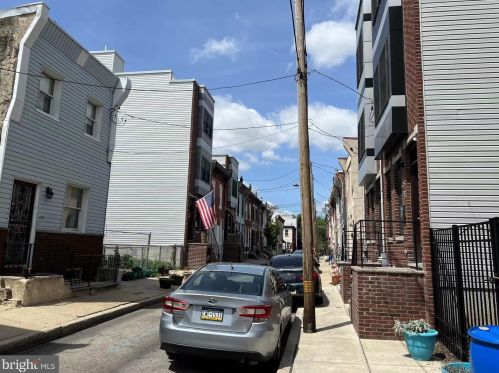 437 Mercy St, Philadelphia PA 19148-2507 exterior