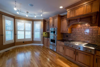 1111 Canterbury Dr, Columbia MO  65203-5217 exterior