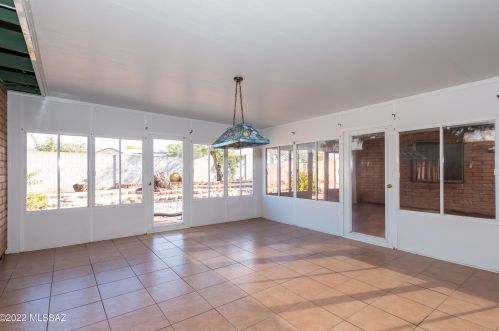 9442 5th St, Tucson AZ 85716-5005 exterior