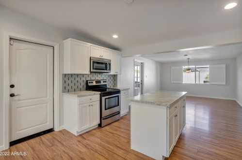 4534 Devonshire Ave, Phoenix AZ 85033-8236 exterior