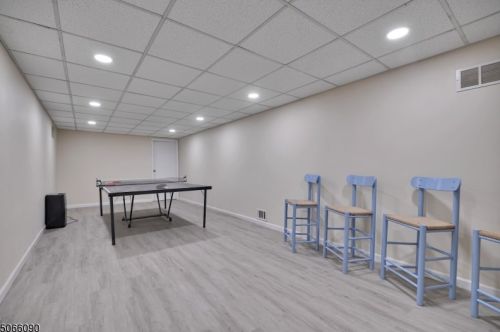 40 Camden Pl, West Milford Lakes NJ  07480-1106 exterior