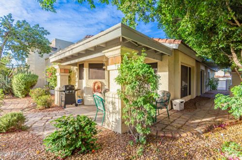 9418 51st St, Phoenix AZ 85044-2313 exterior