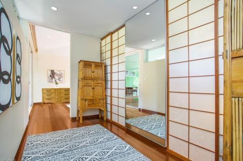 132 St, Naples FL 34108-2921 exterior