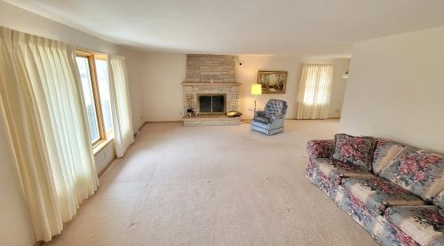 2909 13th St, Menominee, MI 49858-1813