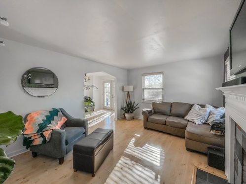 512 Decatur Ave, Pittsburgh, PA 15221-4345