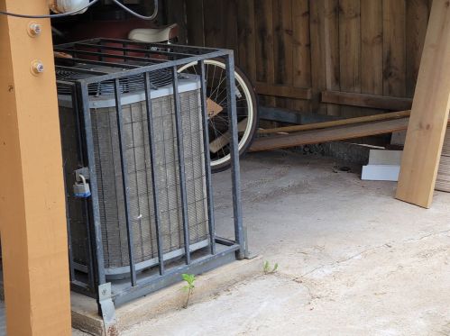 735 Ridgeway Ave, Chicago IL 60618-1010 exterior