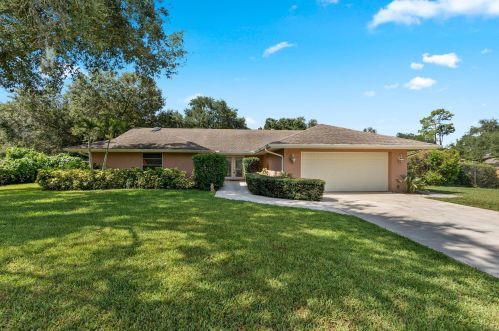 1718 Ocean Cove Ave, Fort Pierce FL  34953-2450 exterior