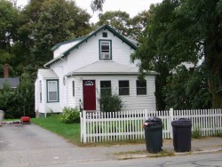 11 Auburn St, Newton, MA 02465-2204