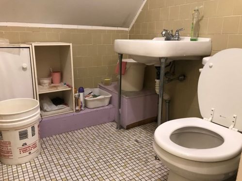 8 Lowell St, Worcester MA 01603-2607 exterior