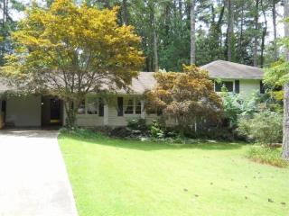 2783 Cosmos Dr, Atlanta GA  30345-1353 exterior