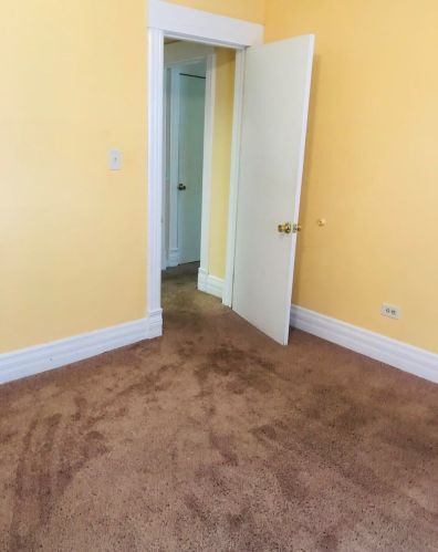 429 Ctr St, Waukegan IL 60085-3829 exterior