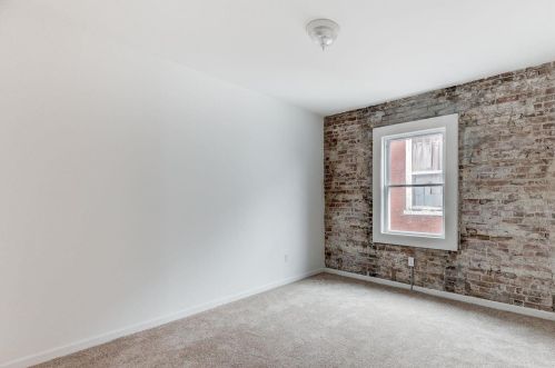 2221 Osage St, Saint Louis MO 63118-4212 exterior