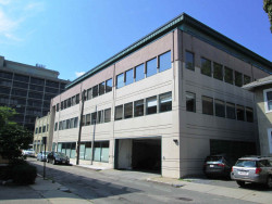 13 Bacon St, Newton, MA 02458-1615