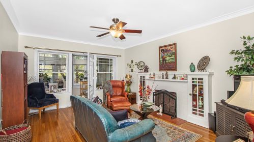 841 Lawrence Ave, Chicago, IL 60640-4212