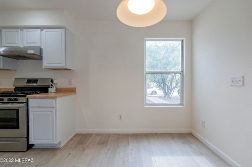 6419 Sunrise Vly Dr, Tucson AZ 85706-4979 exterior