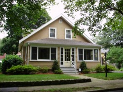 73 Wallace St, Newton, MA 02461-1921