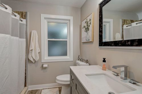 2908 77th St, Milwaukee WI  53222-5016 exterior