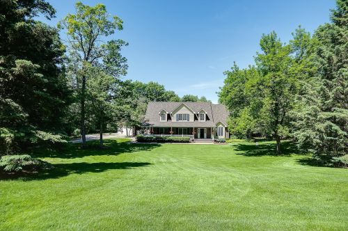 5 Hillcrest Dr, Saint Paul MN 55110-6101 exterior