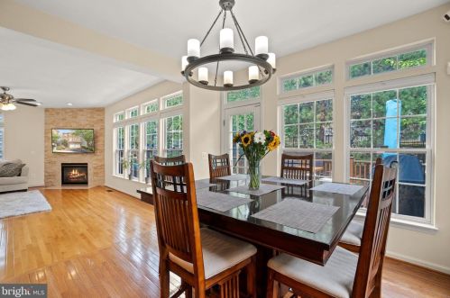 6802 Morning Brk Ter, Alexandria VA 22315-6117 exterior