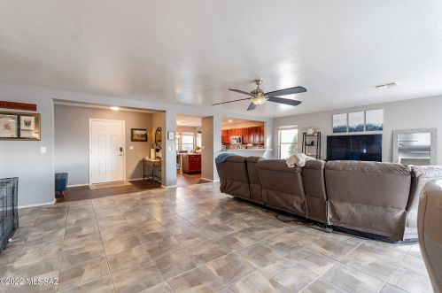 7498 Giachery Ave, Tucson AZ  85747-5613 exterior