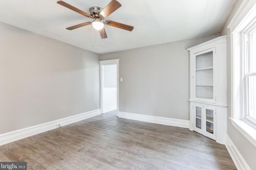 565 Jefferson Ave, Pottstown PA 19464-4721 exterior