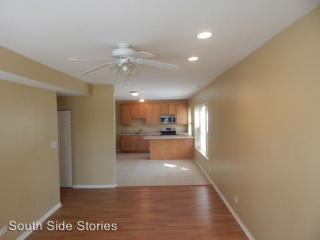 1430 69th St, Chicago IL  60637-4887 exterior