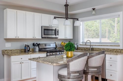 15 Warner Ave, Worcester MA  01604-3129 exterior