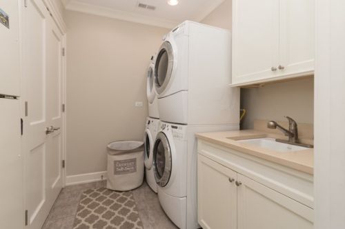 1945 Dayton St, Chicago IL 60614-5028 exterior