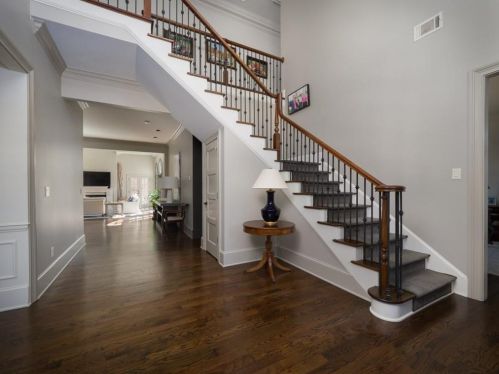 4625 Ml Brk Dr, Atlanta GA 30327 exterior