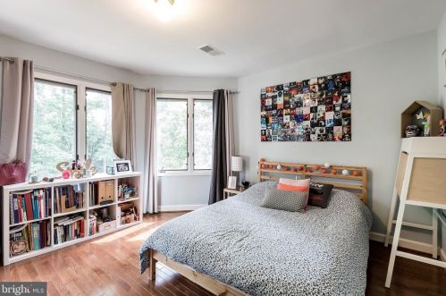 9820 Avenel Farm Dr, Rockville MD 20854-5410 exterior