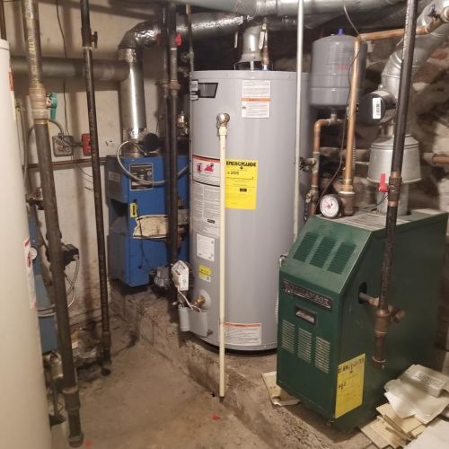 534 42nd St, Union City, NJ 07087-8005