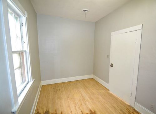 2463 9 Pl, Milwaukee WI 53215-3213 exterior