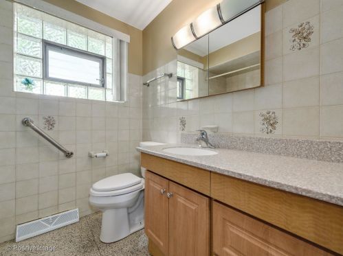 6058 63 Pl, Chicago IL 60638-4642 exterior