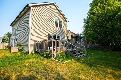 1630 Wicker St, Bull Valley IL 60098-2357 exterior