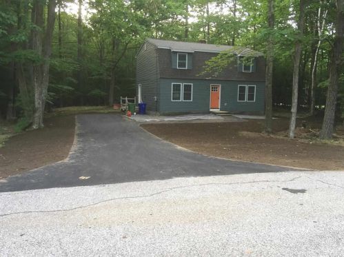 14 Rosewood Dr, Concord NH  03304-5109 exterior