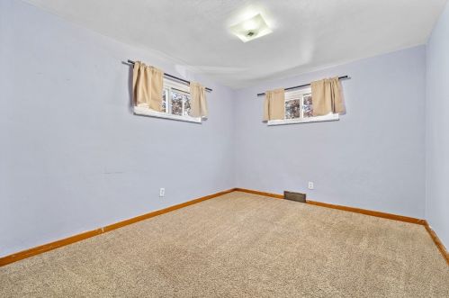 2107 Plainview Ave, Pittsburgh PA 15226-1545 exterior