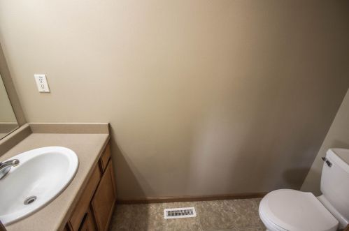 9286 Burbank Ave, Milwaukee WI 53224-1317 exterior