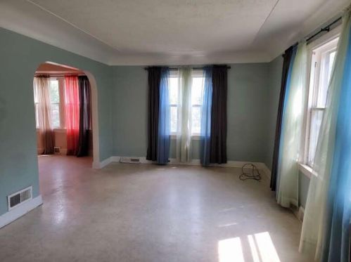 766 Mclaughlin Ave, Meskegon MI 49442-4031 exterior