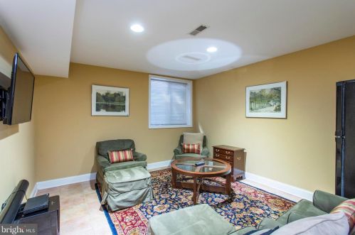 1000 18 St, Philadelphia PA 19140-3508 exterior