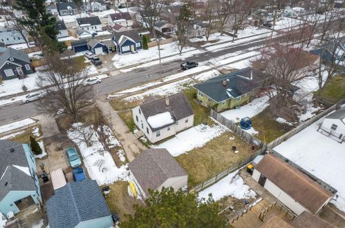 929 Beech St, Wyoming MI exterior